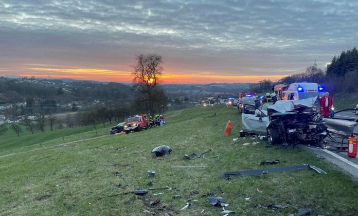 (Foto: TEAM FOTOKERSCHI.AT / FEUERWEHR STEYR)