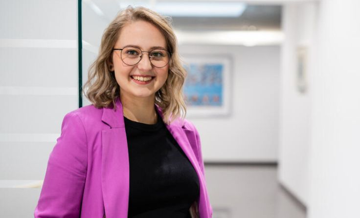 Maria Ratzenböck, HENNLICH-Mitarbeiterin (Foto: HENNLICH)