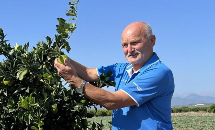 Josef Wiesner bei der Qualitätskontrolle (Foto: Wiesner)