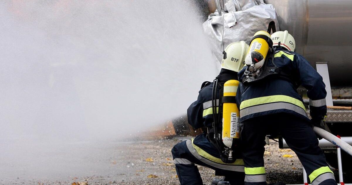 Brand eines Traktors in einer Garage