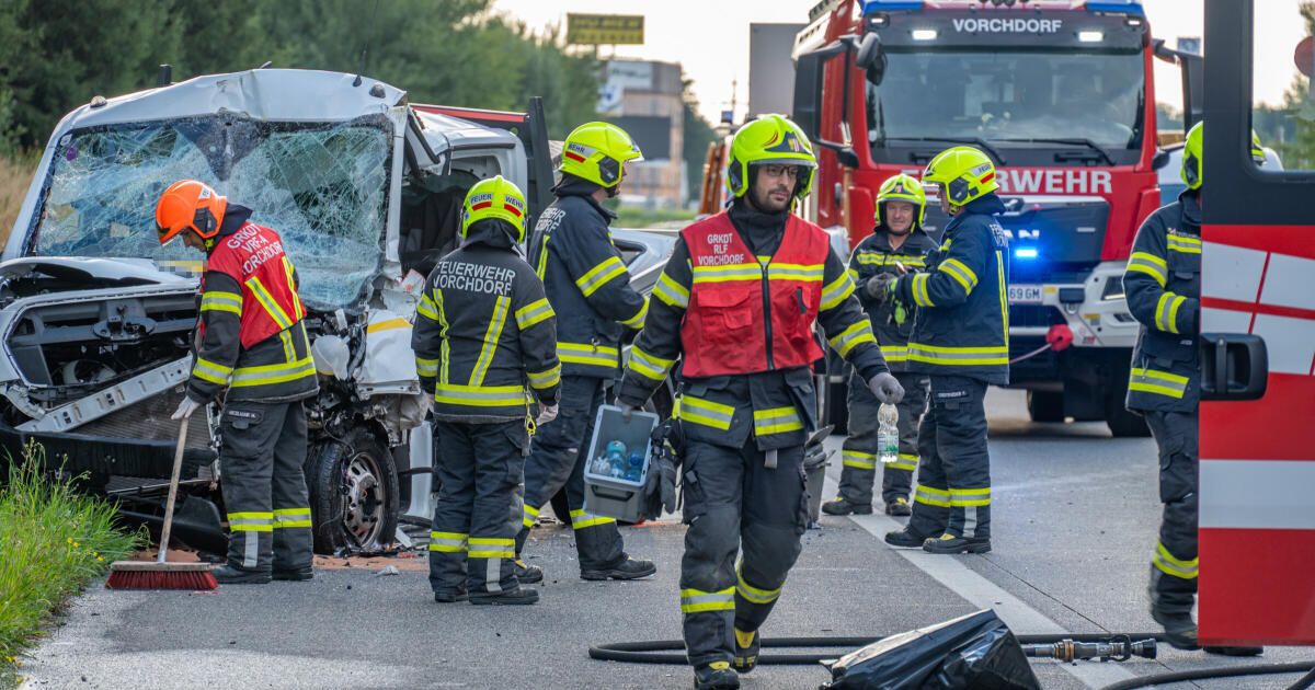 Schwerer Verkehrsunfall auf der A1 bei Vorchdorf