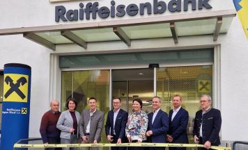 Raiffeisenbank Region Ried eröffnet modernisierte Bankstellen in Taiskirchen und Mehrnbach
