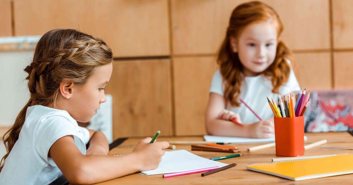 Malwettbewerb für Volksschulen: Mit den Öffis ins Schlaraffenland