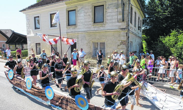 Hoki Tauki (Hofkirchen, Taufkirchen) mit dem Thema „Die Wikinger sind los“