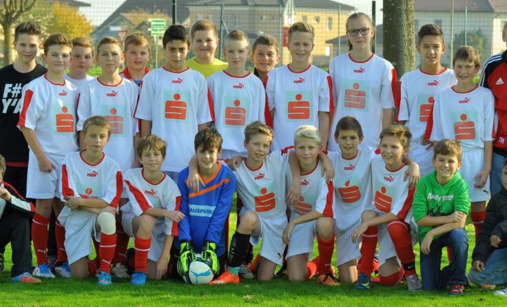 Betreuer Helmut Pichler und seine Naarner Jungs haben im Finale Heimvorteil. 