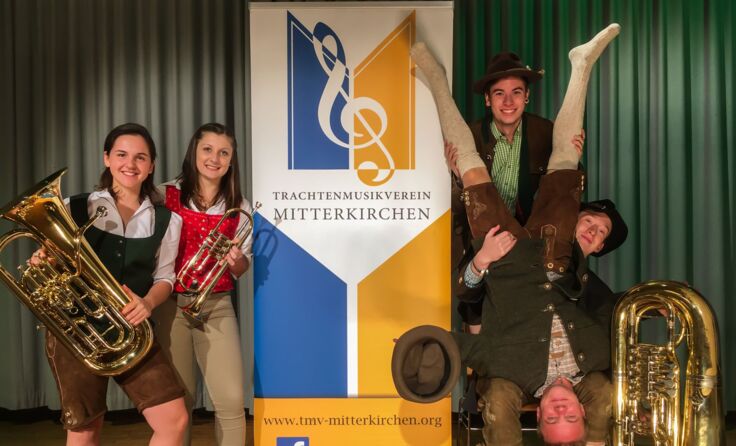 Die Musikvereinsmitglieder bieten beim „Kav-a-Reh“ wieder beste Unterhaltung.