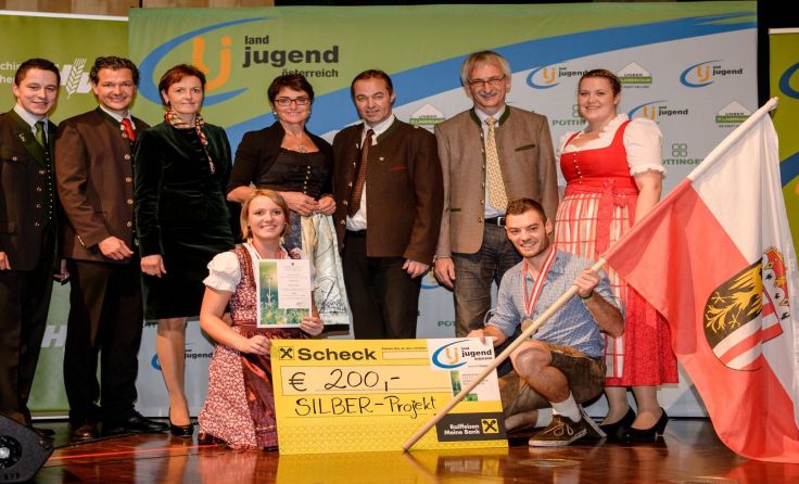 Landjugend-Mitglieder im Bezirk Perg standen bei der Siegerehrung in Villach groß im Rampenlicht. 