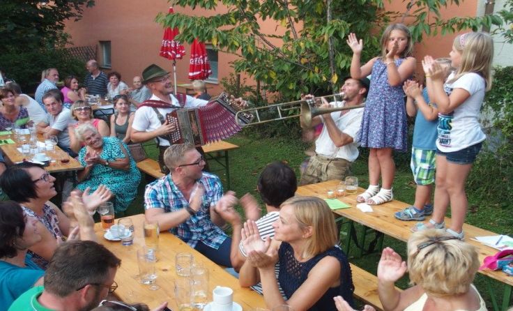 Die Naarner Sänger laden demnächst wieder zum Heurigen ein. Foto: Liedertafel Naarn 