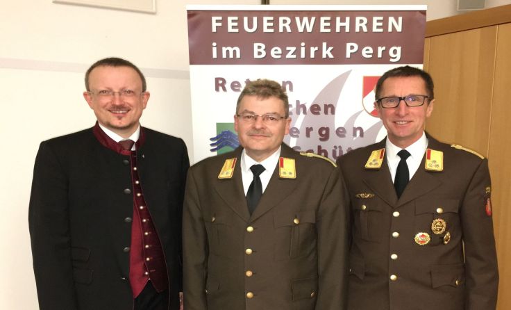 v.l.: Werner Kreisl, Stephan Prinz und Josef Lindner bei der Angelobung Foto: BFK Perg 