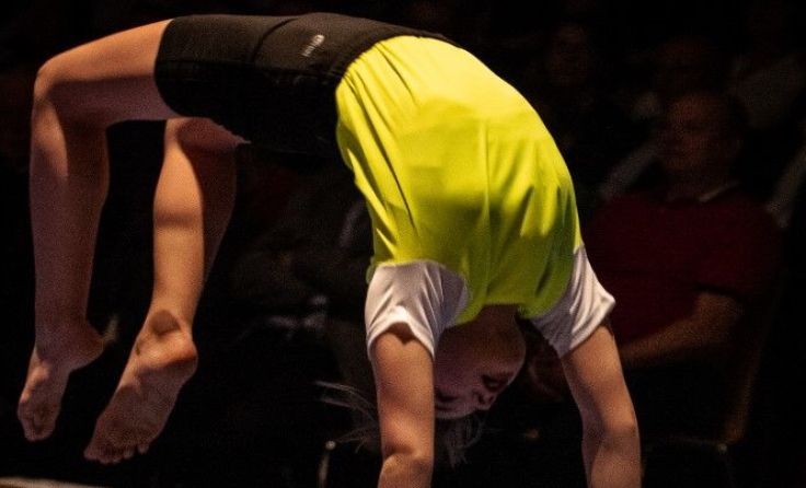 Die Sportschüler begeisterten mit ihren spektakulären Einlagen das Publikum. Foto: Pils 