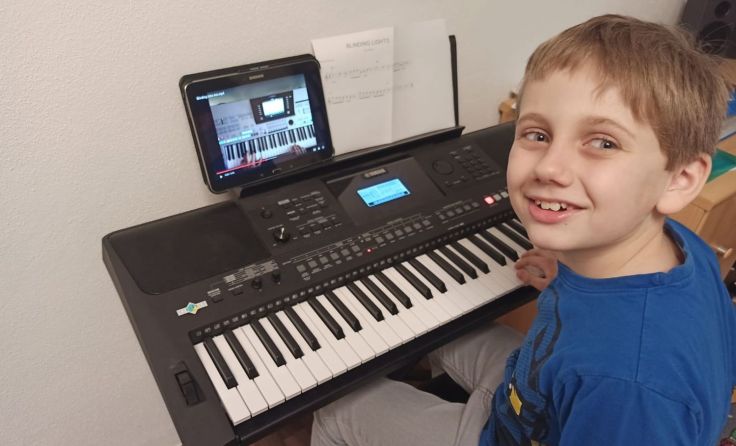 Musikschüler proben derzeit vielerorts in den eigenen vier Wänden. Foto: Privat 