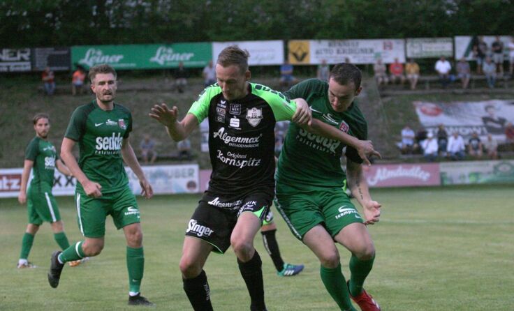 Robert Lenz erzielte in Minute 88 nach einer sehenswerten Einzelaktion das 2:2. (Foto: Pirkes)