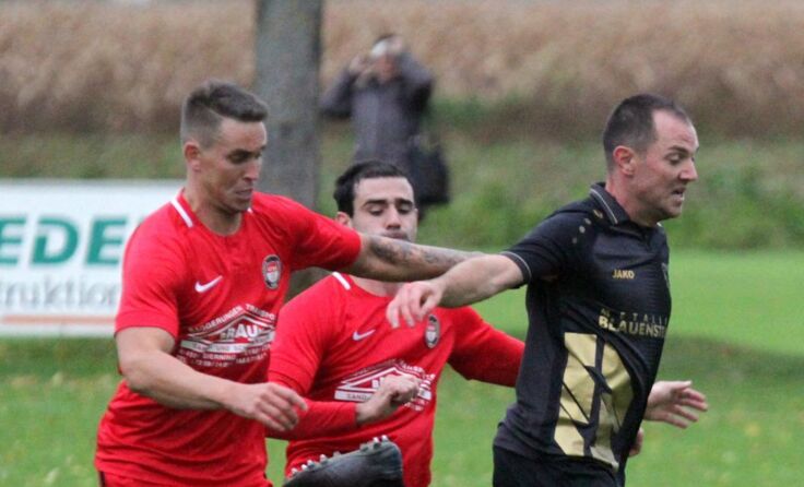 Michael Höbarth wurde mit einem Freistoßtor für die Union Naarn. (Foto: piedie)