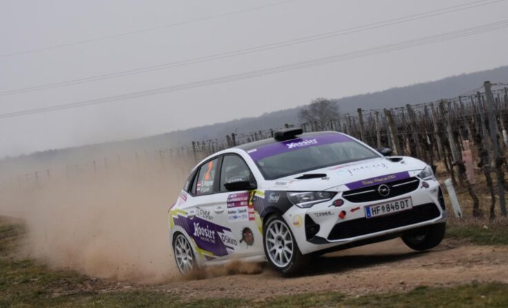 Simon Wagner und Pia Sumer waren im Opel Corsa Rally 4 unterwegs. (Foto: Harald Illmer)