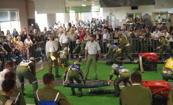 Zahlreiche Zuseher werden auch heuer wieder in der Mönchdorfer Stockhalle erwartet. (Foto: Privat)