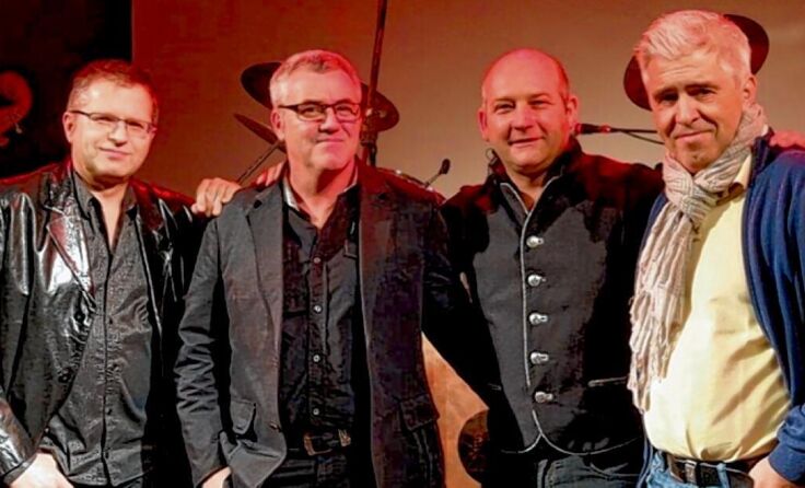 Black Flash rocken beim Jubiläumsfest der FF Haid. (Foto: Black Flash)