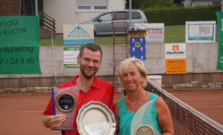 Die neuen Clubmeister des TC Aurach: Ingrid Schachinger und Karl Harringer
