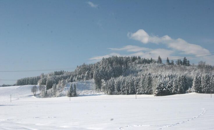 In Redlham kann man bei einer Winterwanderung die Gemeinde besser kennen lernen.