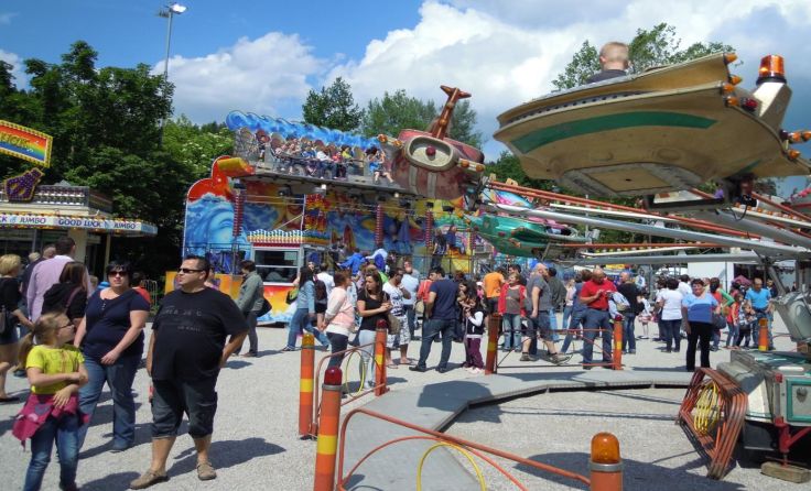 Im Vergnügungspark der Maidult geht wieder die Post ab.