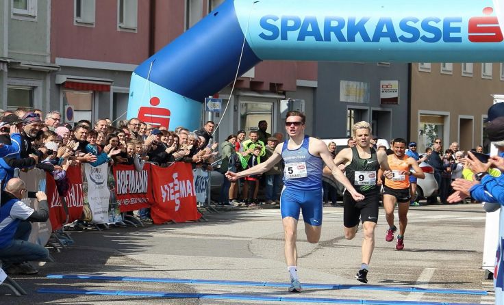 Zieleinlauf: Schninagl vor Fris und Razyn Foto: Michael Schweinsteiger (lcav jodl packaging)