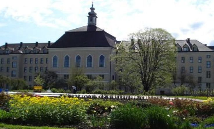 Im wunderbaren Garten der Franziskanerinnen findet beim Mutterhaus das Lions-Frühlingsfest statt.
