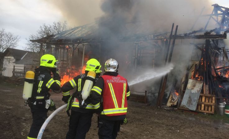 Mitglieder der FF Puchheim im Einsatz. Foto: www.ff-pucheim.at
