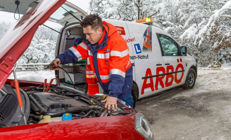 Starthilfe leisten steht bei den Gründen der Einsätze des ARBÖ ganz oben. Foto: ARBÖ