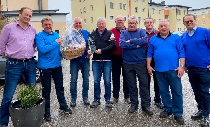 Freude bei den Siegern der Eisstock-Stadtmeisterschaften in Attnang-P. Foto: Stadtamt