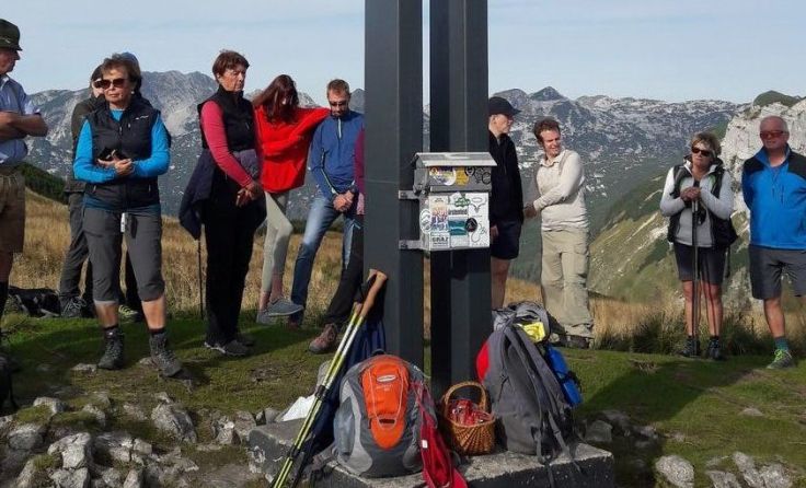 Ökumenische Bergandacht beim Gipfelkreuz am Loser Foto: ÖTB