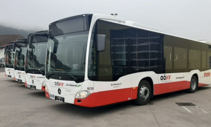 Die neuen Stadtbusse, die ab Sonntag, den 13. Dezember, zum Einsatz kommen. Foto: Dr. Richard