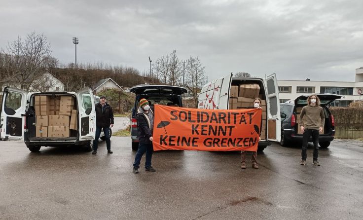 Die Transporte vor der Abfahrt in Vöcklabruck. Foto: Bündnis