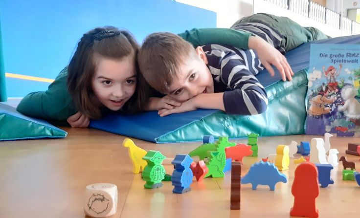 Am Vorlesetag hatten die Kinder knifflige Aufgaben zu lösen. Foto: Caritas Lerncafé