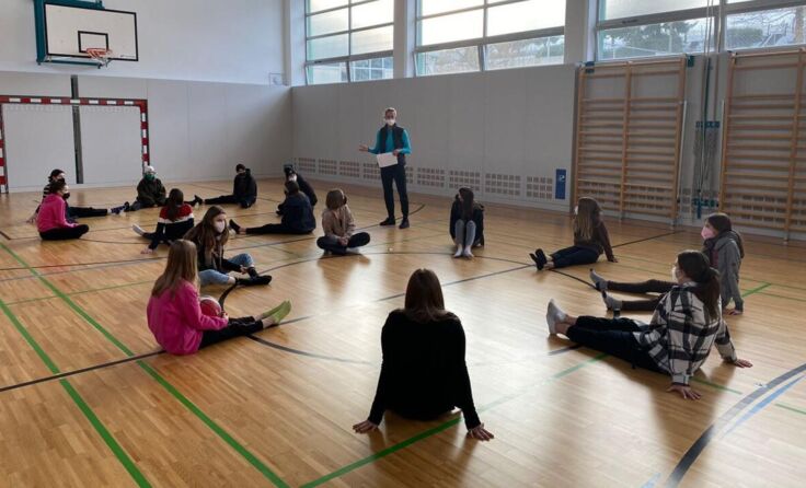 Schülerinnen der BAfEP bei einem Bewegungs-Workshop (Foto: DBS)