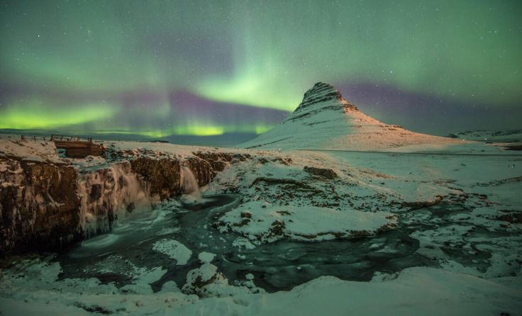 Seit jeher faszinieren Nordlichter die Menschen. (Foto: Kunstmann)