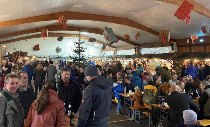 In der Dorfhalle in Pfaffing herrschte beste Stimmung. (Foto: Privat)