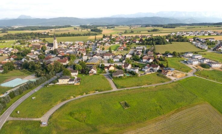 Baugründe im neuen Wohngebiet "Am Hang zur Natur" stehen noch zur Verfügung. (Foto: S. Leitner)