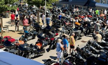 Harley-Fahrer machten bei Charity-Tour Halt in Attnang-P.