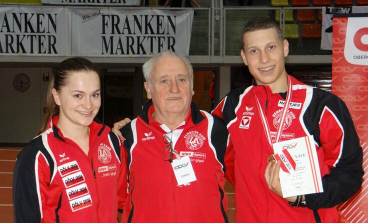 Trainer Josef Mühlbacher mit seinen Schützlingen Ines Kahrer und Lukas Reiter
