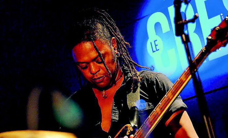 Top-Bassist kommt ins KiK: Linley Marthe. (Foto: Pierre-Jean Tardy)