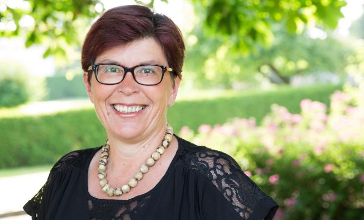 Heidi Makor will Bürgermeisterin von Schildorn werden.