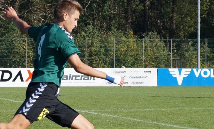 Domink Gavric holte mit der U16 einen Punkt in Kärnten. (Foto: AKA Ried)