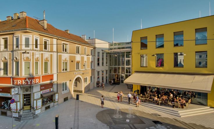 Durch den „Nebeneingang“ kam mehr als ein Viertel der Besucher. (Foto: Karin Lohberger)