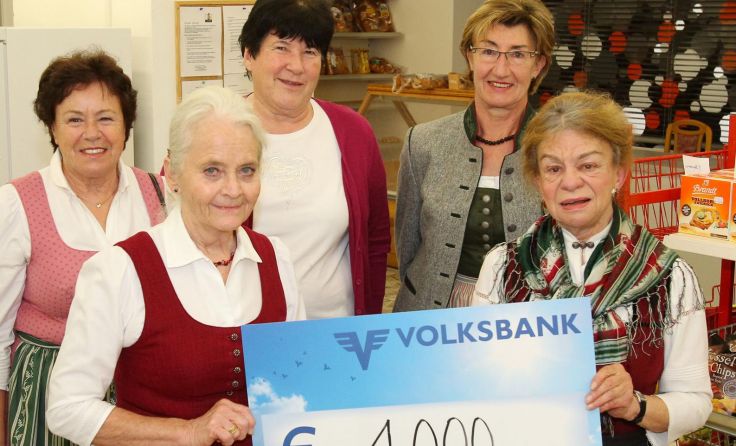 Spende der Goldhaubegruppe fürs "Gschäftl"