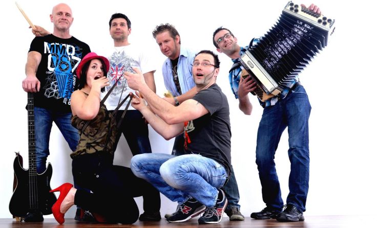 Die Coverband „gleich=strom“ wird die Besucher des Stefaniballs unterhalten. 