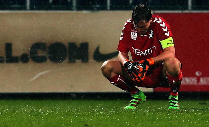 Enttäuschung pur: Ried-Torwart Thomas Gebauer im strömenden Regen (Foto: GEPA/Felix Roittner)