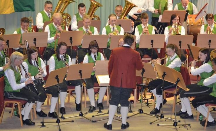 Der MV Andrichsfurt spielt sein Wunschkonzert in der Rieder Bauernmarkthalle.