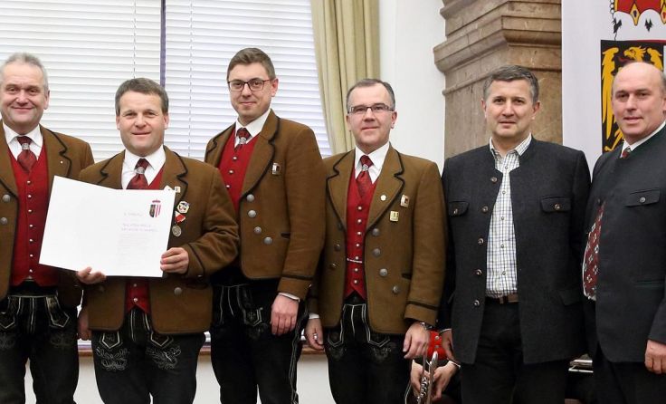 Seltene Ehrung für die Trachtenkapelle Kirchheim (Foto: Land Oberösterreich)