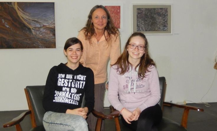 „Mentorin“ Martina Sens mit Lea Reuer (l.) und Eva-Maria Hofer