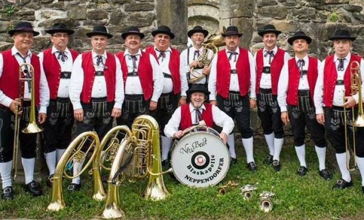 Die Blaskapelle Neppendorf besucht Peterskirchen.