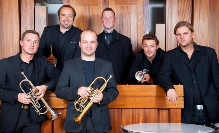 Das Trompetenensemble „Trombastique“ gibt ein Konzert in der Stiftskirche.